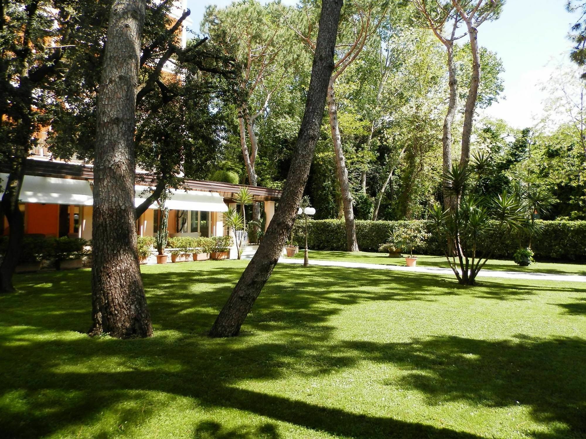 Hotel Mediterraneo Marina di Pietrasanta Exterior photo